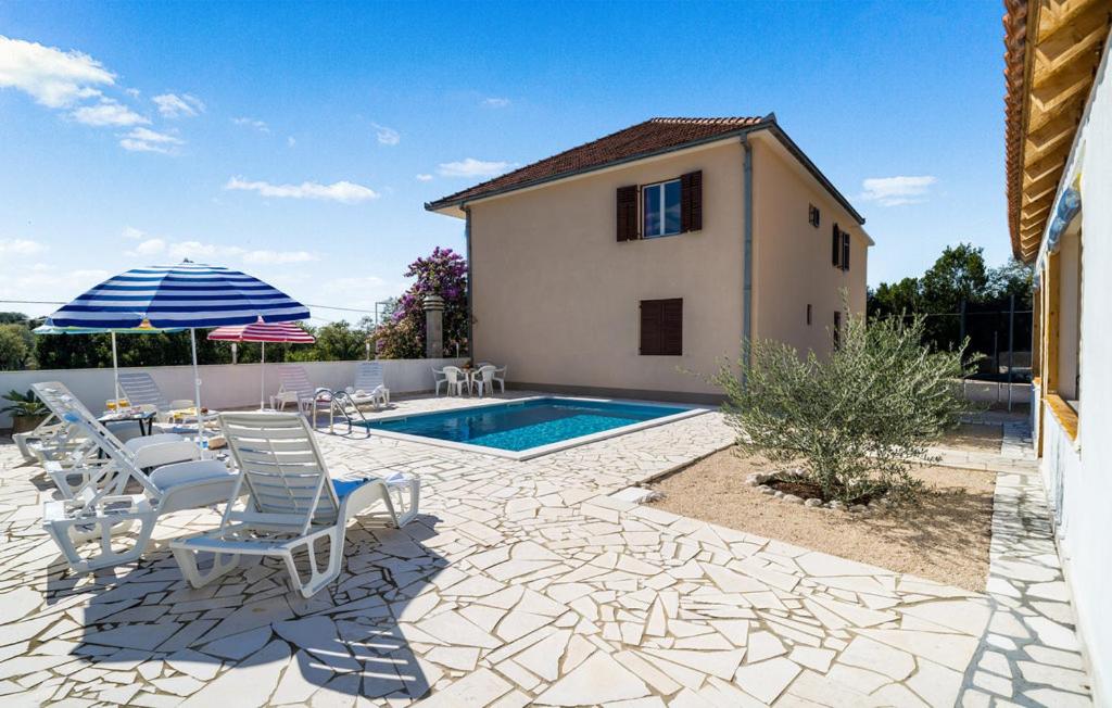 Bazén v ubytovaní Apartman Ana Marija alebo v jeho blízkosti