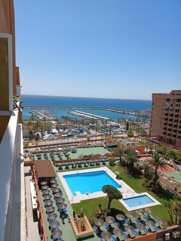 Estudio 1ª linea vista mar planta 10 3 PYR Fuengirola