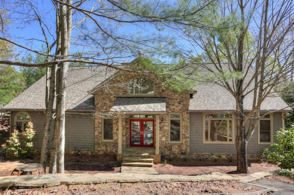 Vacation Home Mountain Memories Luxury Rental Home in Big Canoe, Jasper