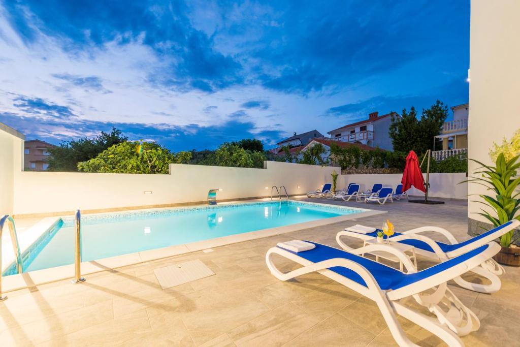 Πισίνα στο ή κοντά στο Villa Jana luxury apartments