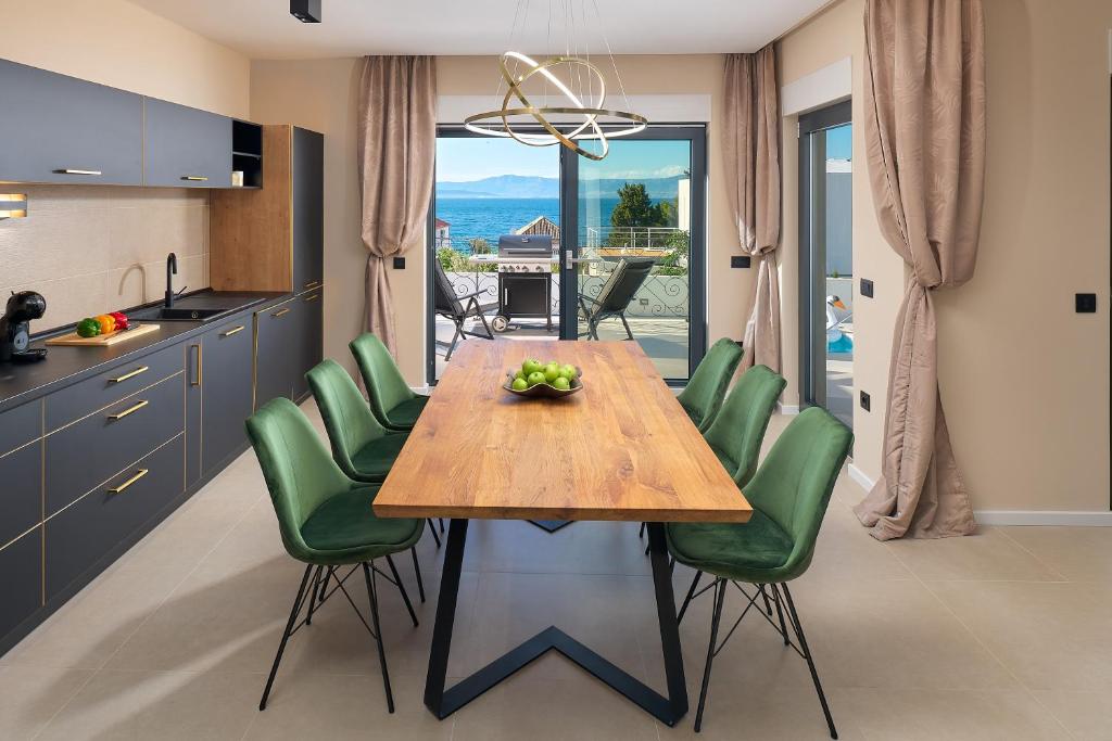 Kuchyň nebo kuchyňský kout v ubytování Villa Allure