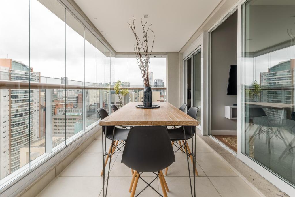  Apartamento em ótima localização - Vila Olímpia