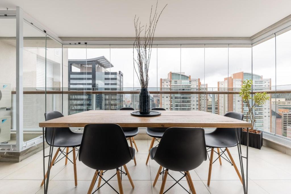  Apartamento em ótima localização - Vila Olímpia