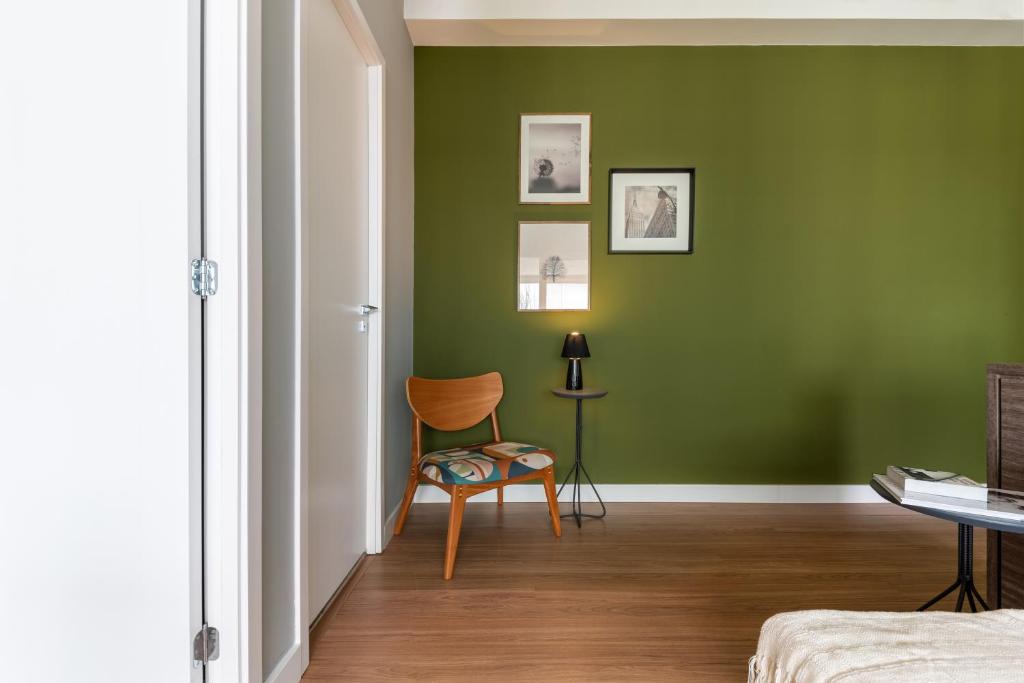  Apartamento em ótima localização - Vila Olímpia