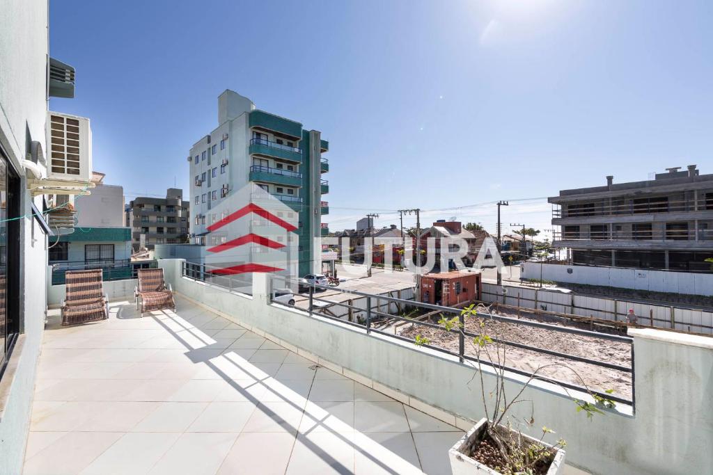  LA033E - Apartamento na praia