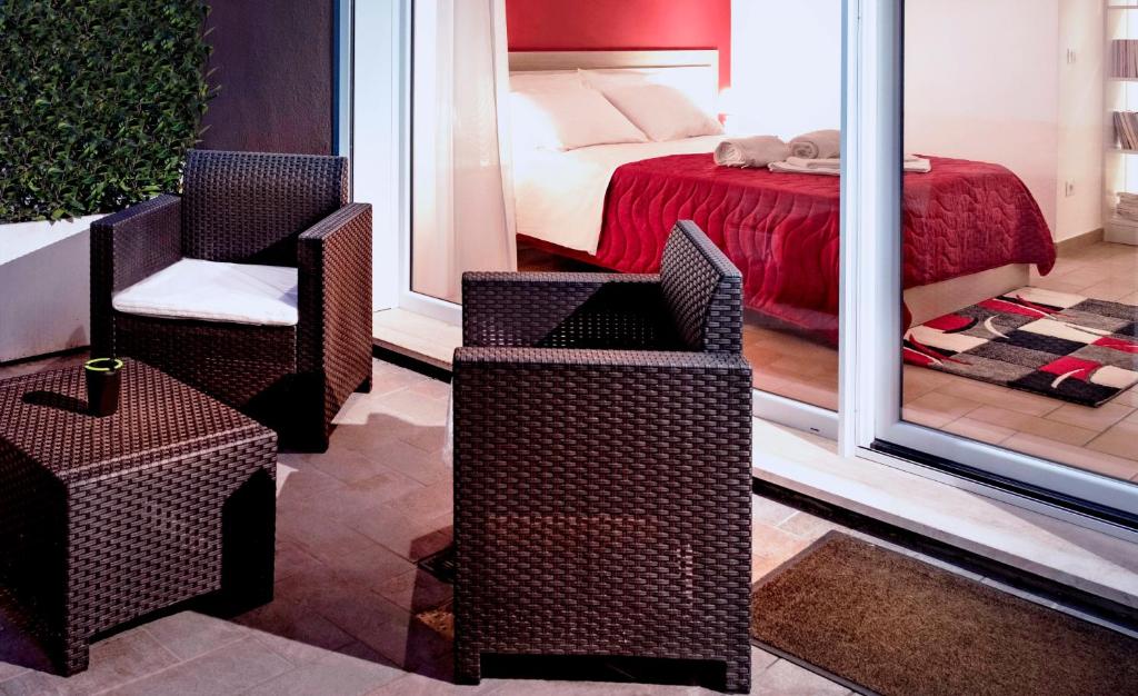 A seating area at Borgo San Lorenzo Roma