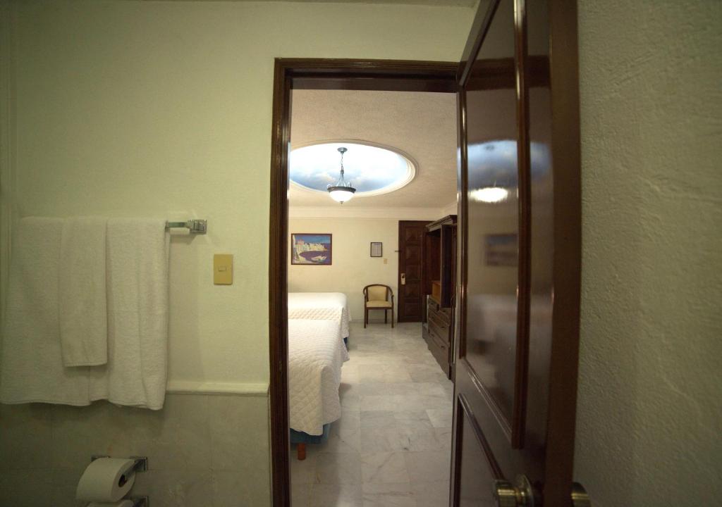 Koupelna v ubytování Hotel Francis Drake