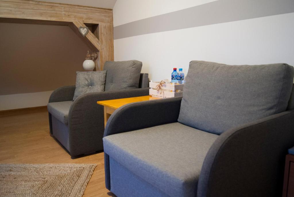 Posezení v ubytování Haus Oberberg - Pokoje Ozonowane - ORŁY TURYSTYKI 2024