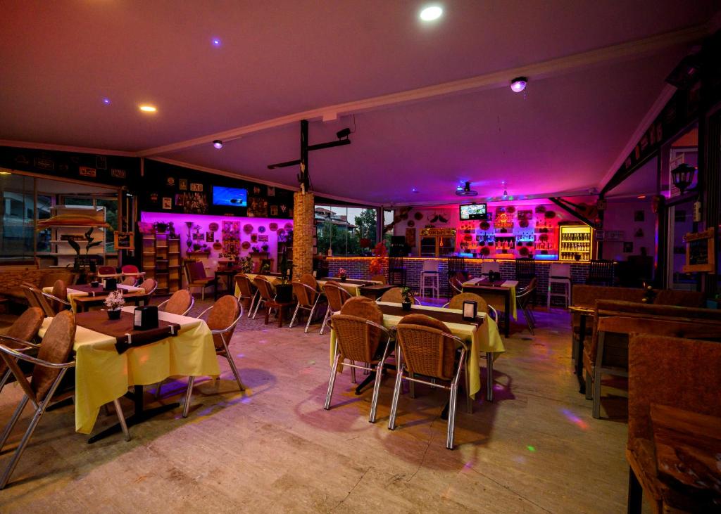 Restaurace v ubytování Speedy Apart Otel
