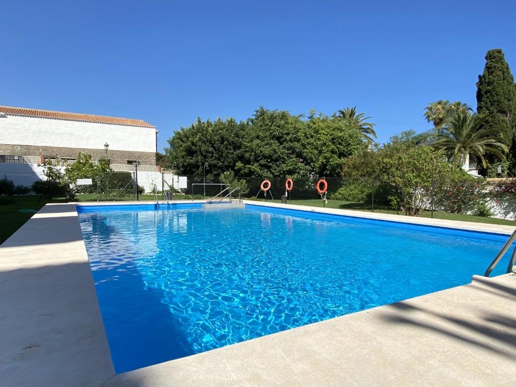 Bazén v ubytovaní Acapulco 16 Apartments Casasol alebo v jeho blízkosti
