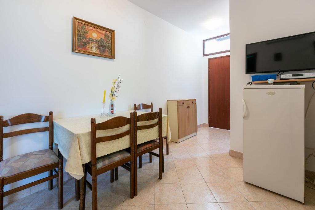 Kuchyňa alebo kuchynka v ubytovaní Apartments and Room Ruzica