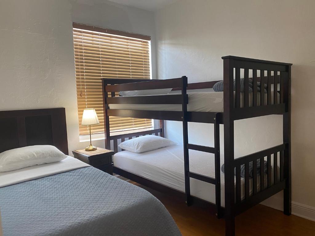 Miami Beach Rooms B&B photo