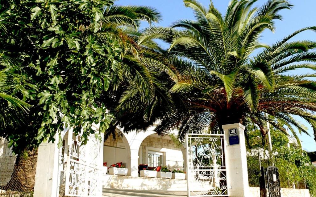 Fotografia z galérie ubytovania Room in Trogir with Seaview, Air condition, WIFI, Washing machine (4655-4) v Trogiri
