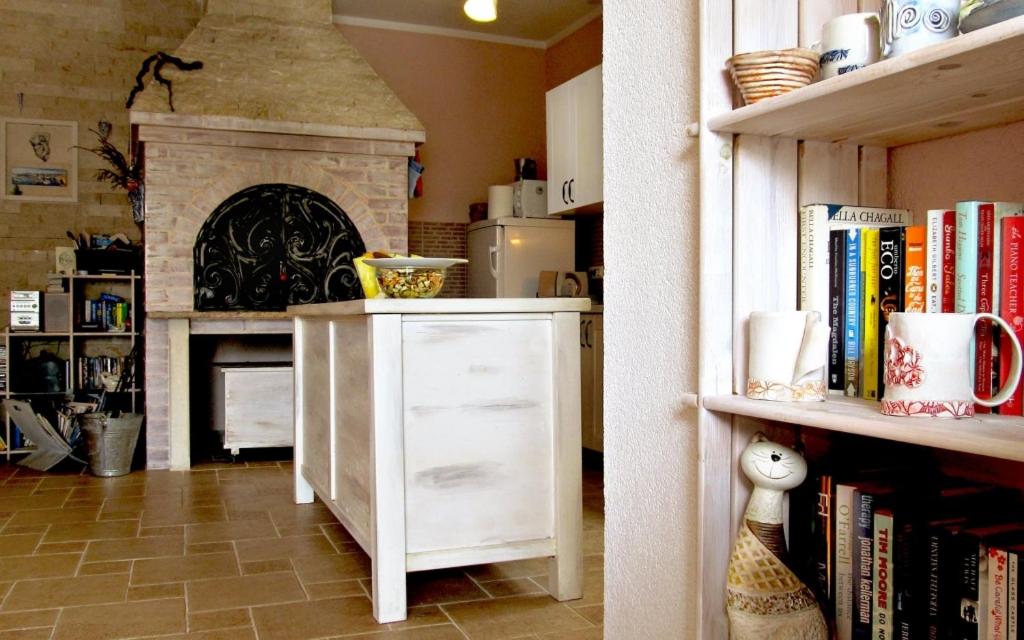Fotografia z galérie ubytovania Room in Trogir with Seaview, Air condition, WIFI, Washing machine (4655-4) v Trogiri