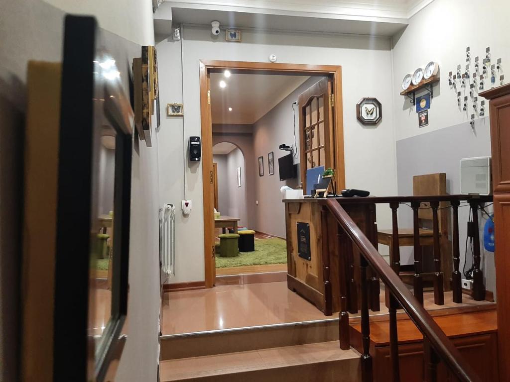 Kuchyň nebo kuchyňský kout v ubytování Avenue Hostel Yerevan
