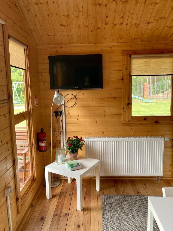 Osada Laskowo, Ośrodek Laskowo domki nad jeziorem - One-Bedroom Chalet