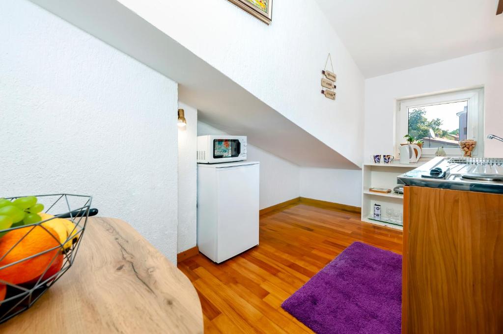 Kuchyň nebo kuchyňský kout v ubytování Guesthouse Ava