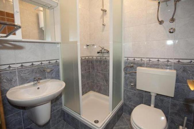 Kúpeľňa v ubytovaní Rooms Raos