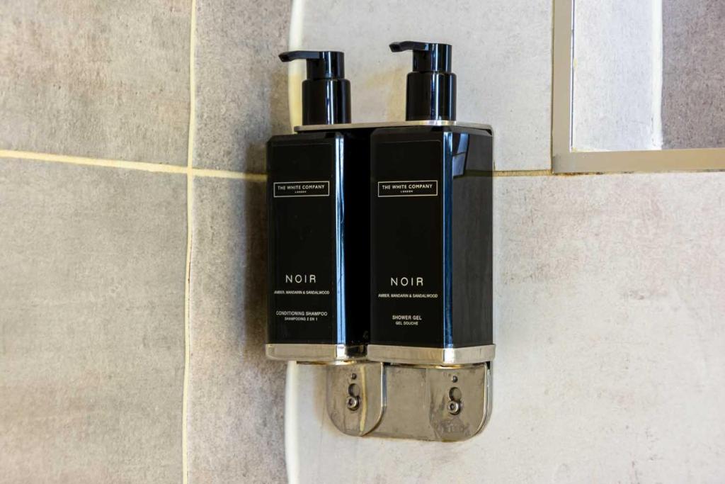 Roomzzz Chester City - Resim 26