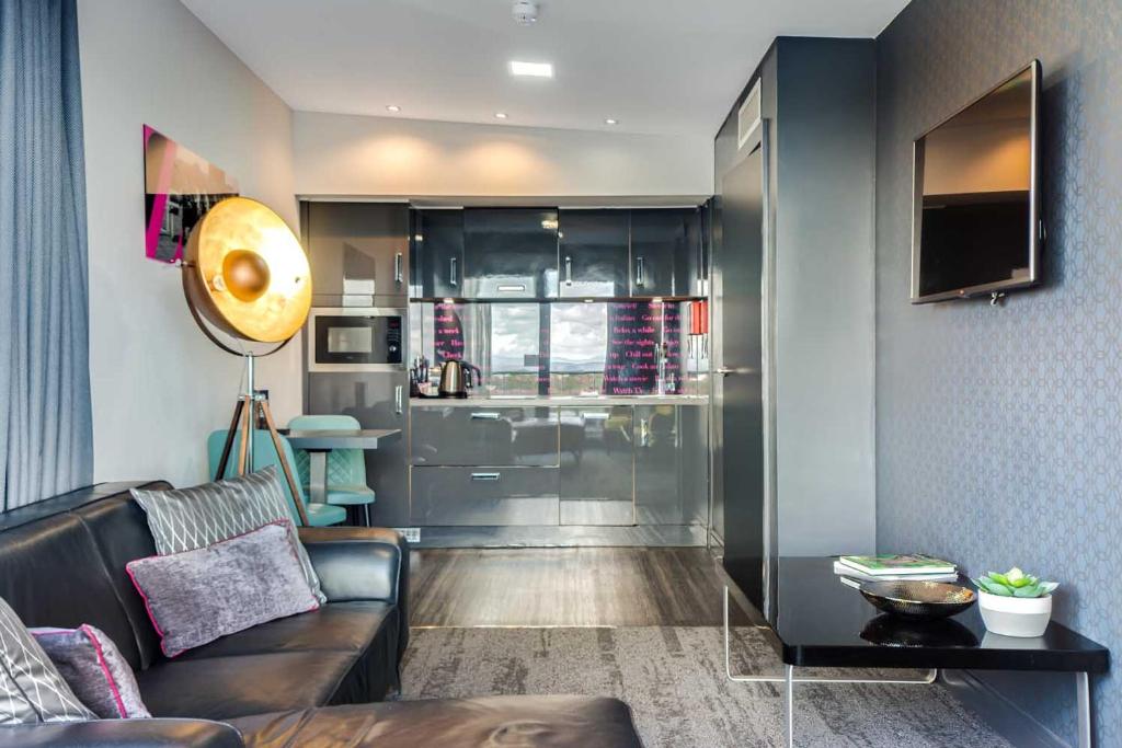 Roomzzz Chester City - Resim 29