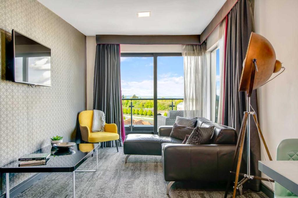 Roomzzz Chester City - Resim 5