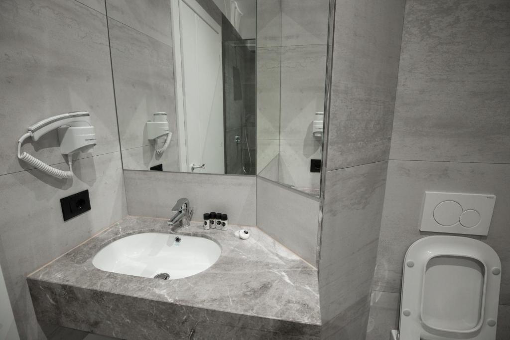 Mirage Hotel - Imazhi 6