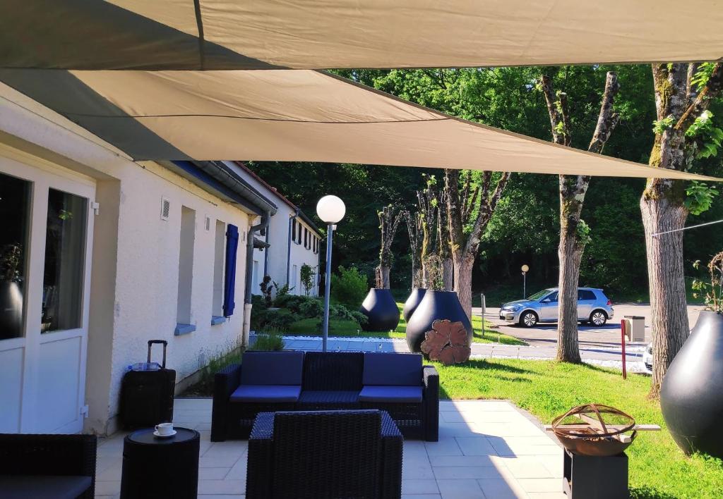 Zahrada ubytování Doubs Hotel - Besançon Ecole Valentin