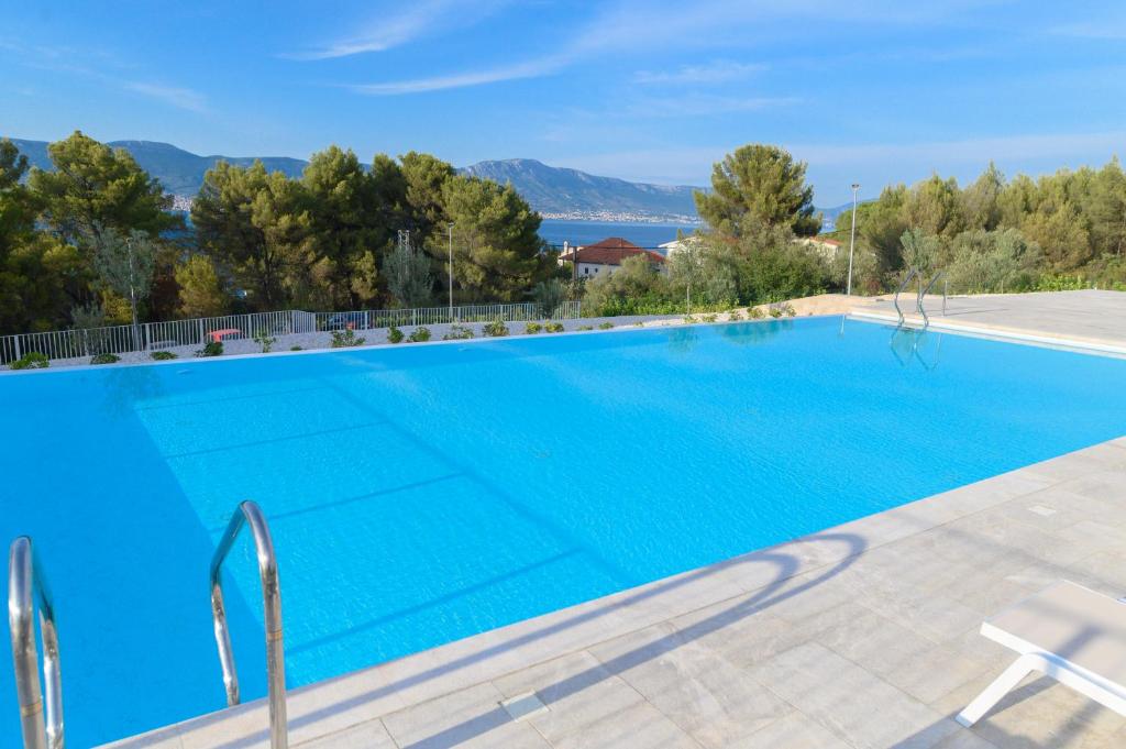 Bazén v ubytovaní Malo More Resort alebo v jeho blízkosti