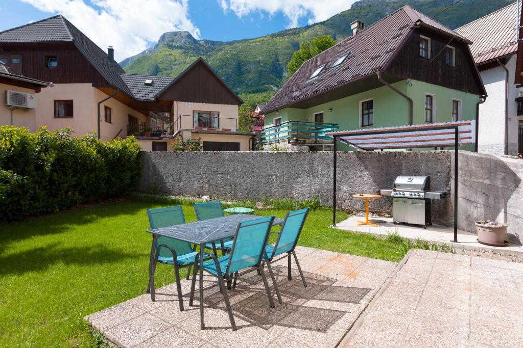 Nespecifikovaný výhled na hory nebo výhled na hory při pohledu z apartmánu