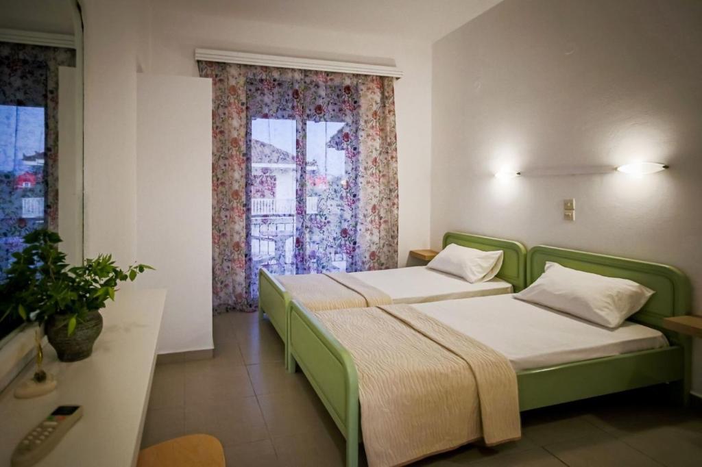 Christina studios - 14