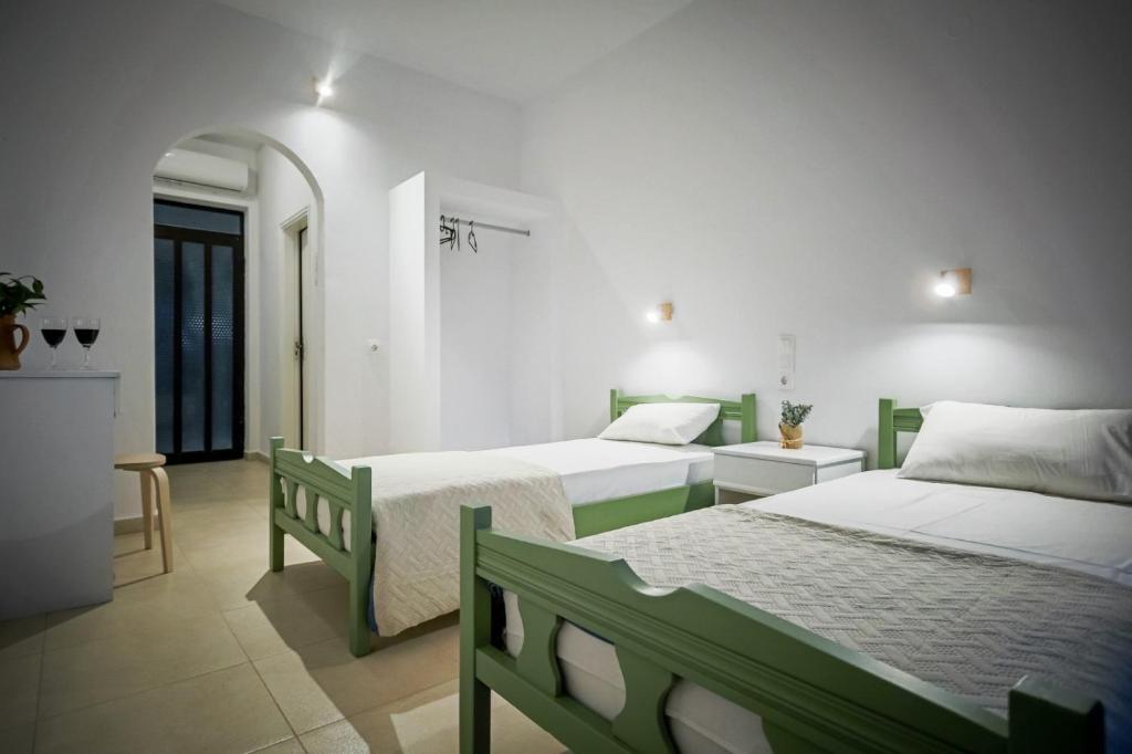 Christina studios - 9