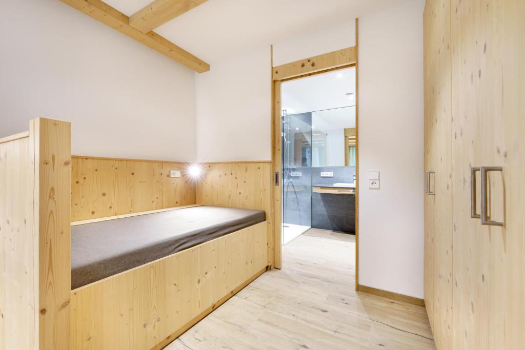 SCHWARZENBACH - Apartments & Rooftop Pool - 17