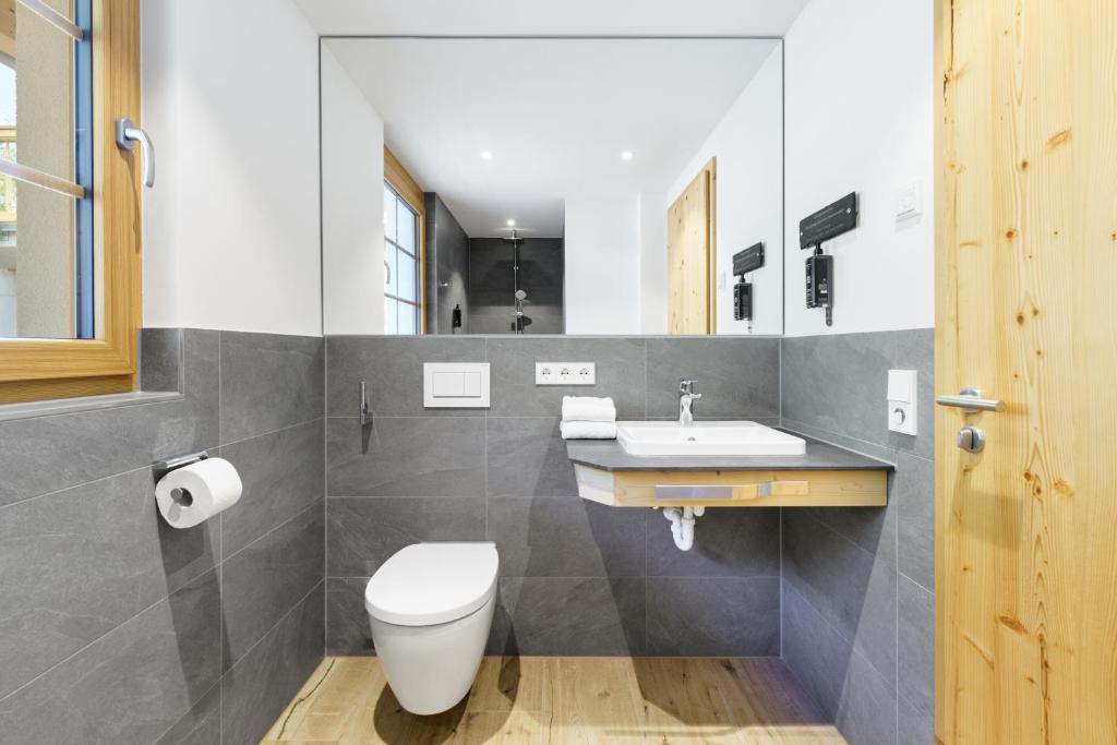 SCHWARZENBACH - Apartments & Rooftop Pool - 1