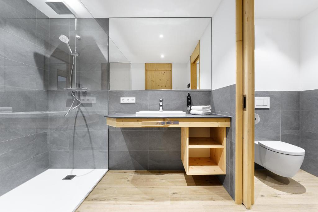 SCHWARZENBACH - Apartments & Rooftop Pool - 15