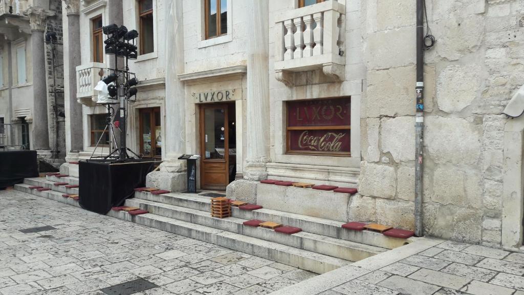 Budova, kde se hotel nachází