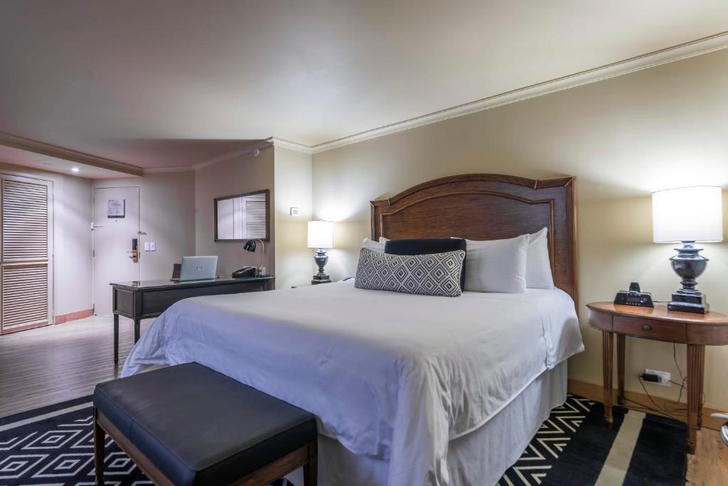 Postel nebo postele na pokoji v ubytování InterContinental Medellin - Movich by IHG