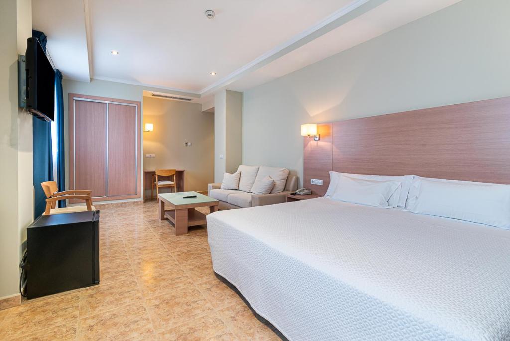 Hotel Alba, Pusola – aktuālās 2023. gada cenas