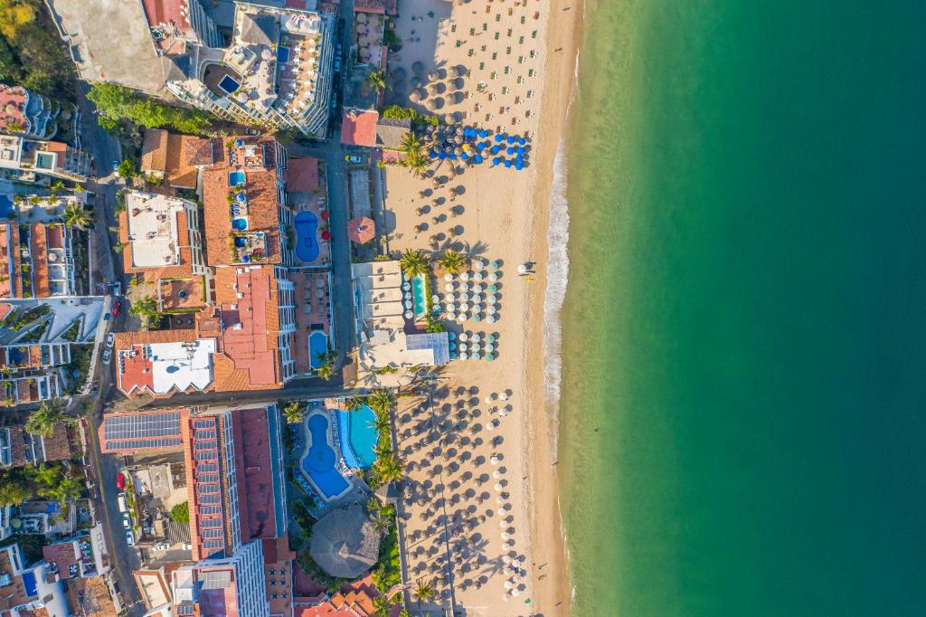 Suites at Sapphire Ocean Club