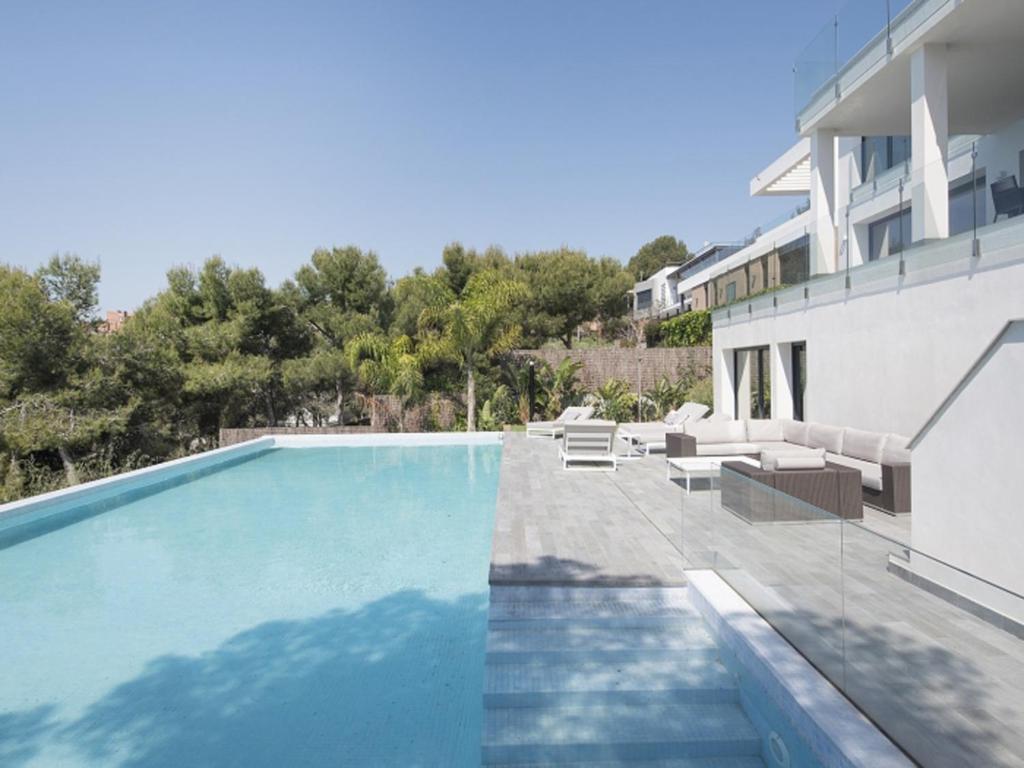 Luxurious Panoramic Spa Villa, Tamarit, Spain - Booking.com