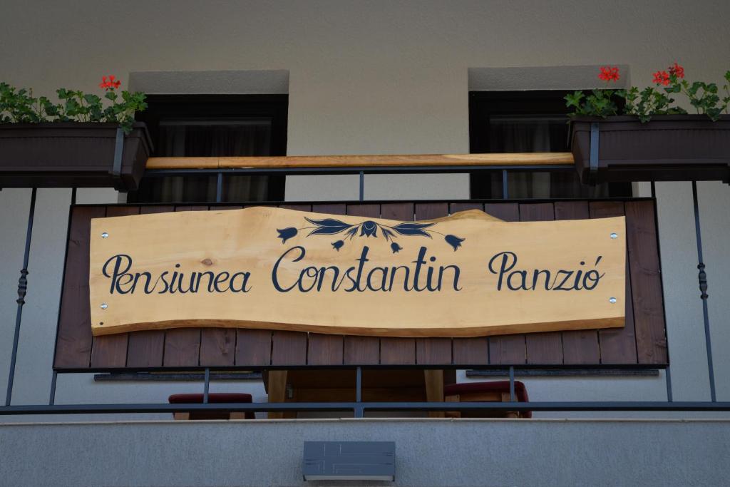 Certifikát, hodnocení, plakát nebo jiný dokument vystavený v ubytování Constantin Panzió