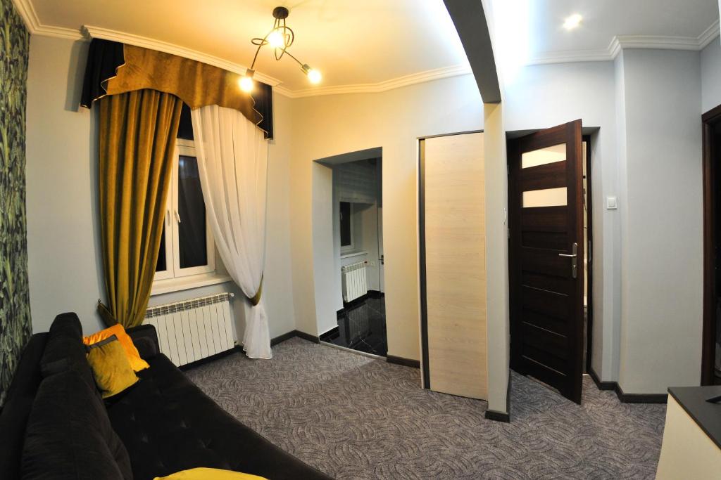 Fotografie z fotogalerie ubytování APARTAMENTY NA MNISZEJ v destinaci Přemyšl