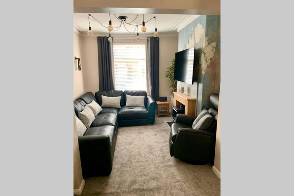 Durham House - Fantastic Location and Great Price in Scarborough 4