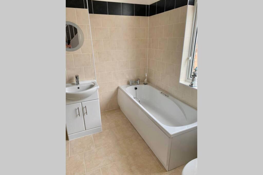 Durham House - Fantastic Location and Great Price in Scarborough 7