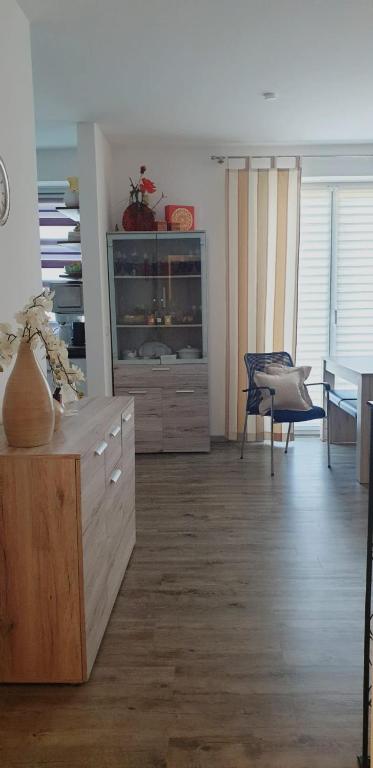 Kuchyň nebo kuchyňský kout v ubytování Ferienwohnung Ostseepalast