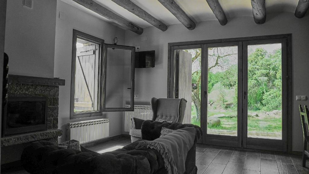 Casa rural EL PAJAR DE TEJEDOR, Mondot – Precios 2021 ...