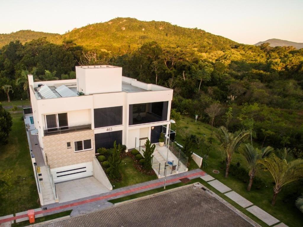  Casa nova luxuosa em Canasvieiras