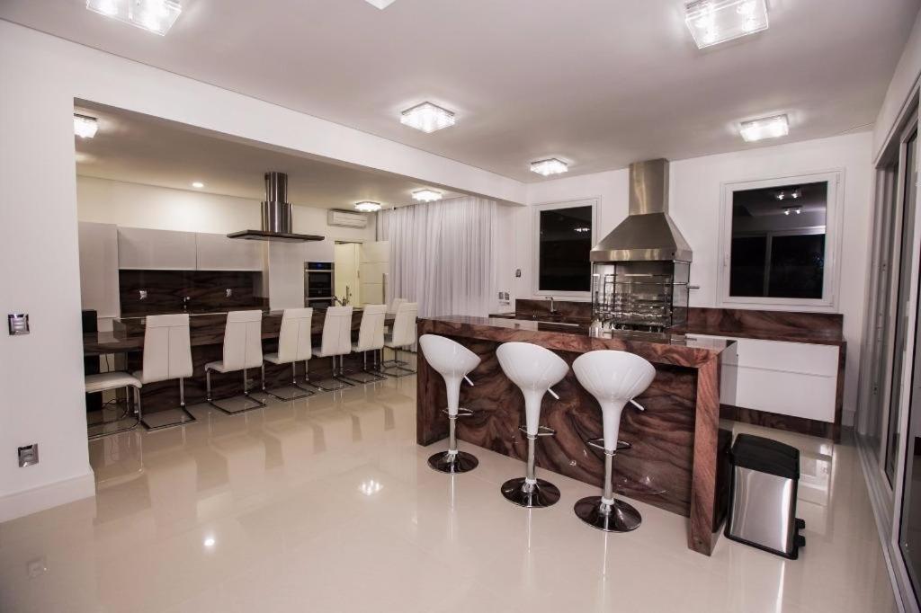  Casa nova luxuosa em Canasvieiras