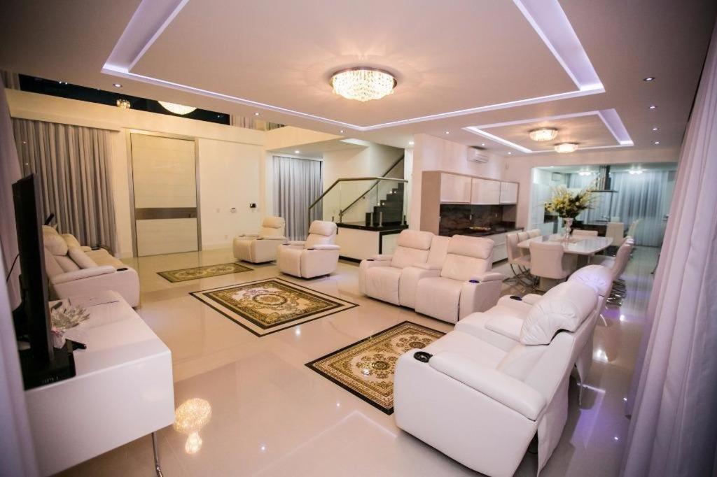  Casa nova luxuosa em Canasvieiras