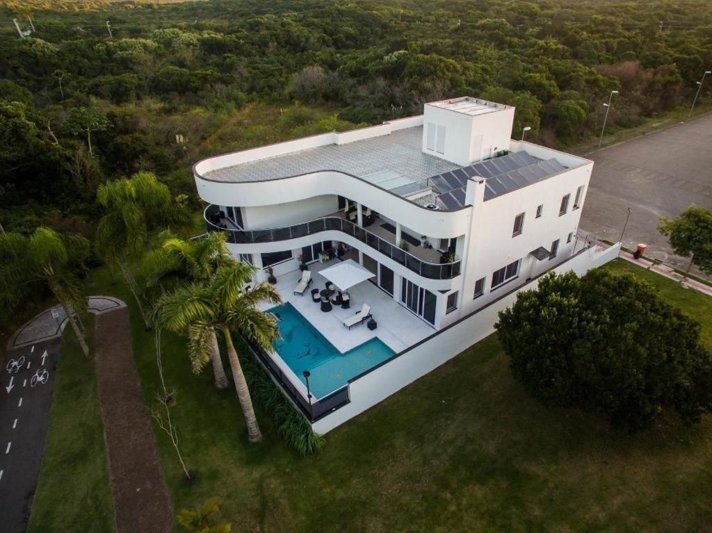  Casa nova luxuosa em Canasvieiras