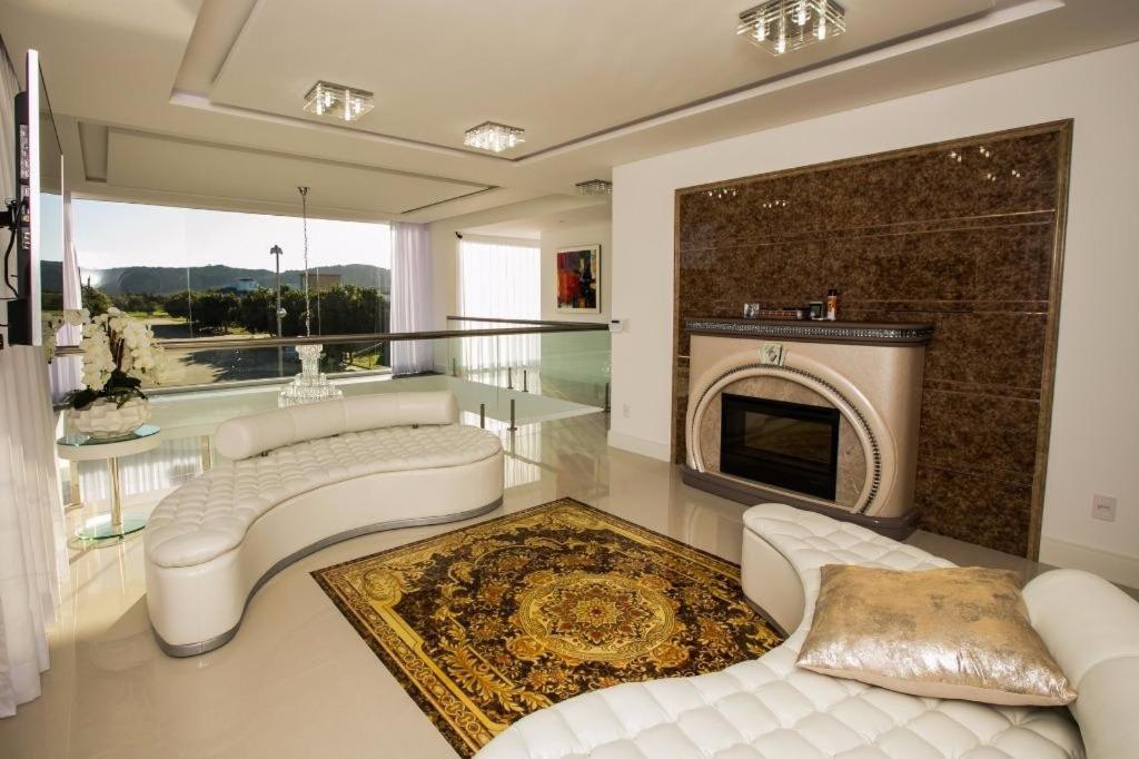  Casa nova luxuosa em Canasvieiras
